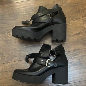 Stradivarius Black Heeled Boots with Buckle Detail
